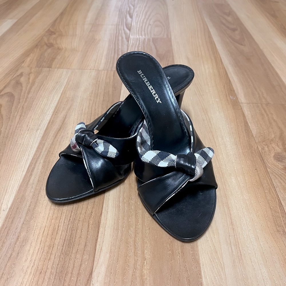 Burberry Heeled Sandals Size 7